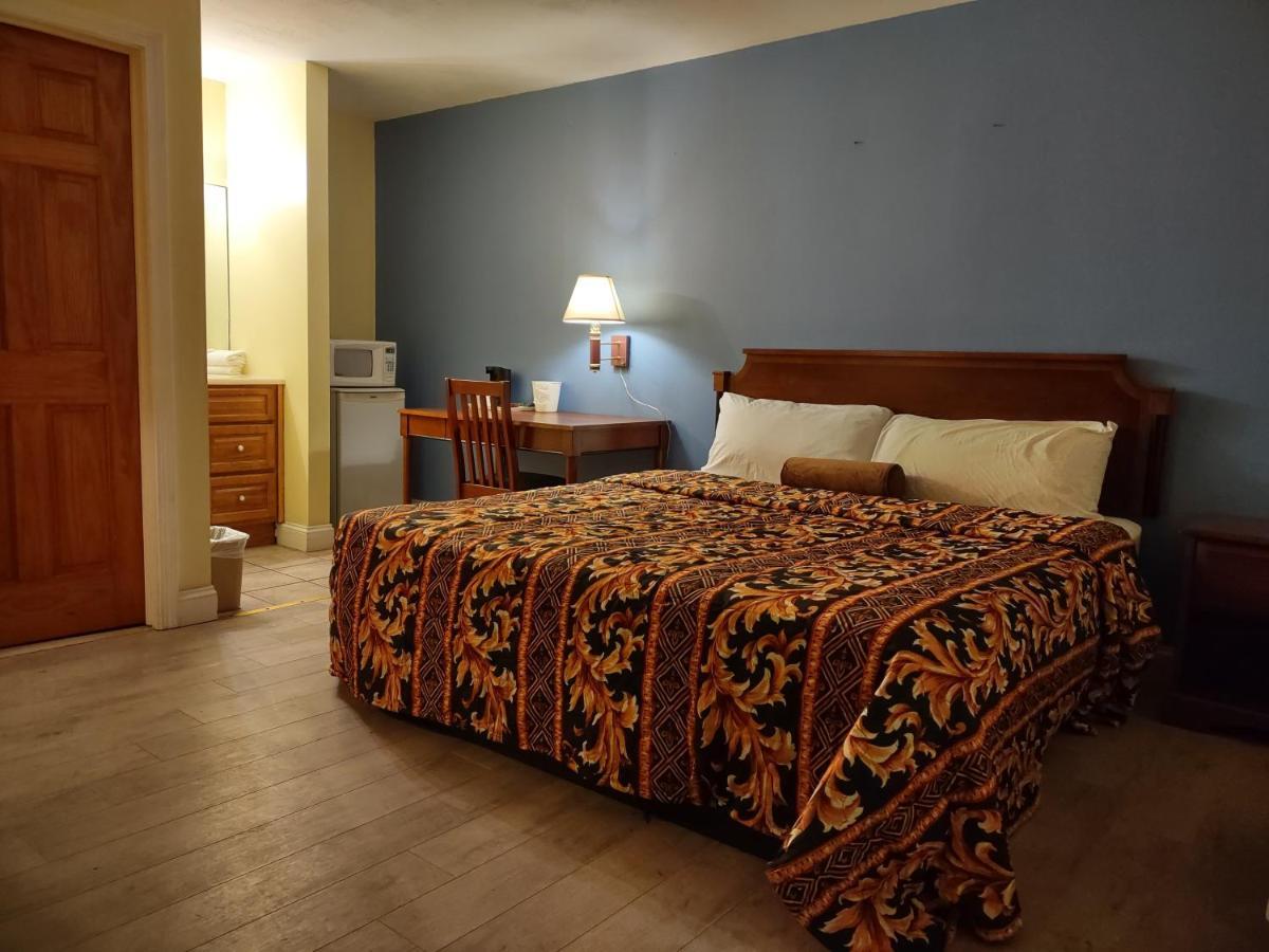 Maple Leaf Motel New Milford Zewnętrze zdjęcie