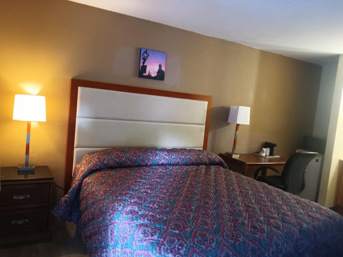 Maple Leaf Motel New Milford Zewnętrze zdjęcie